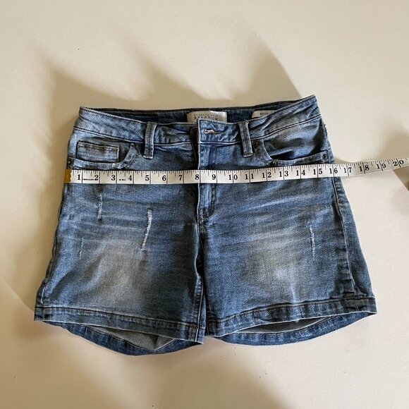 Jean short with zipper - Picture 7 of 9